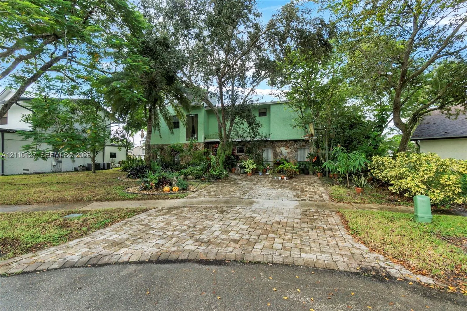 10164 SW 52nd Street