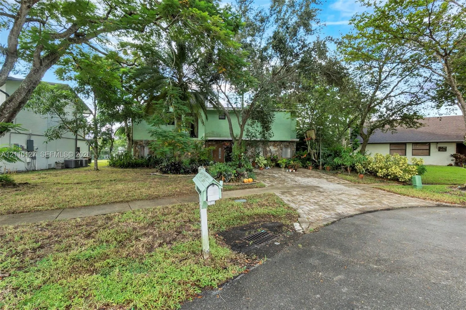 10164 SW 52nd Street