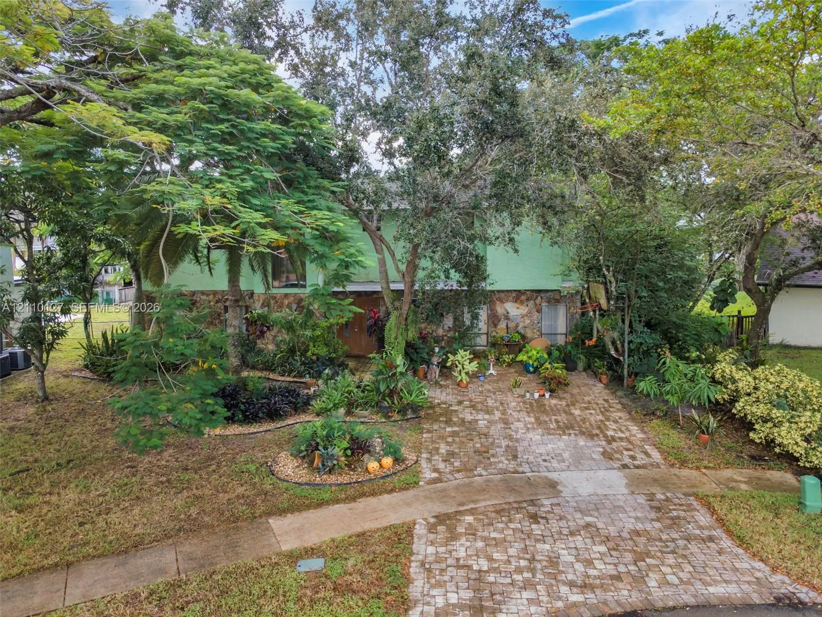 10164 SW 52nd Street