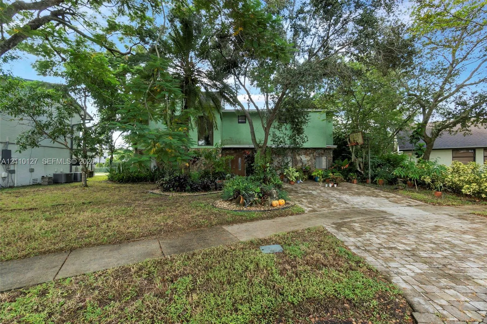 10164 SW 52nd Street