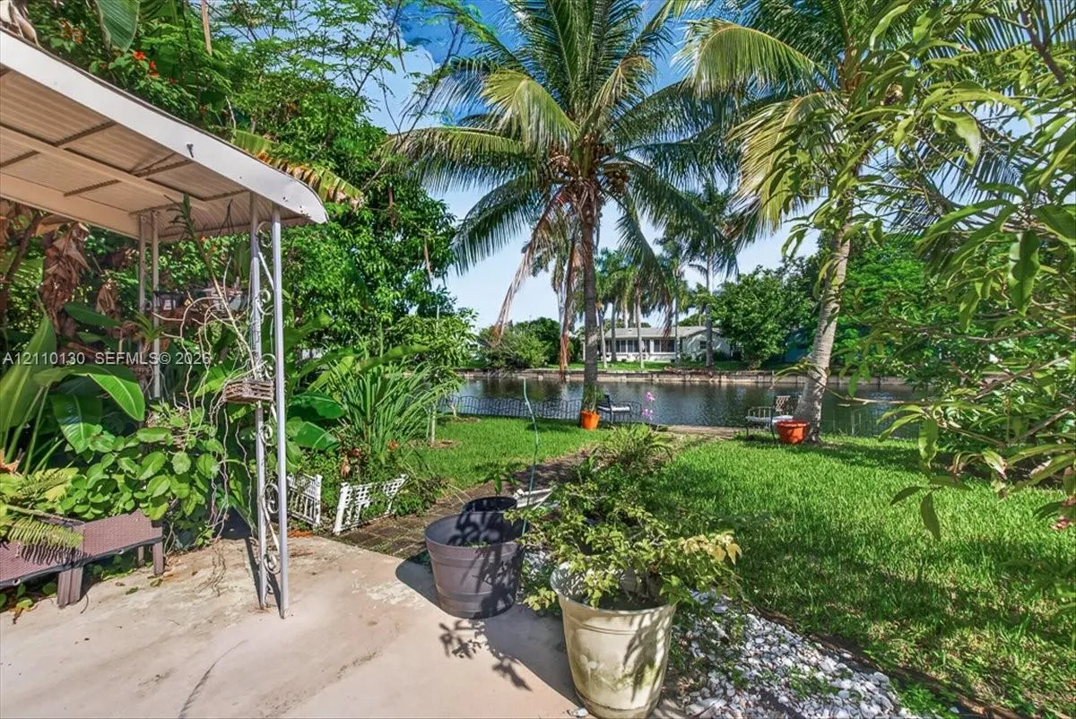 9417 NW 70th Place