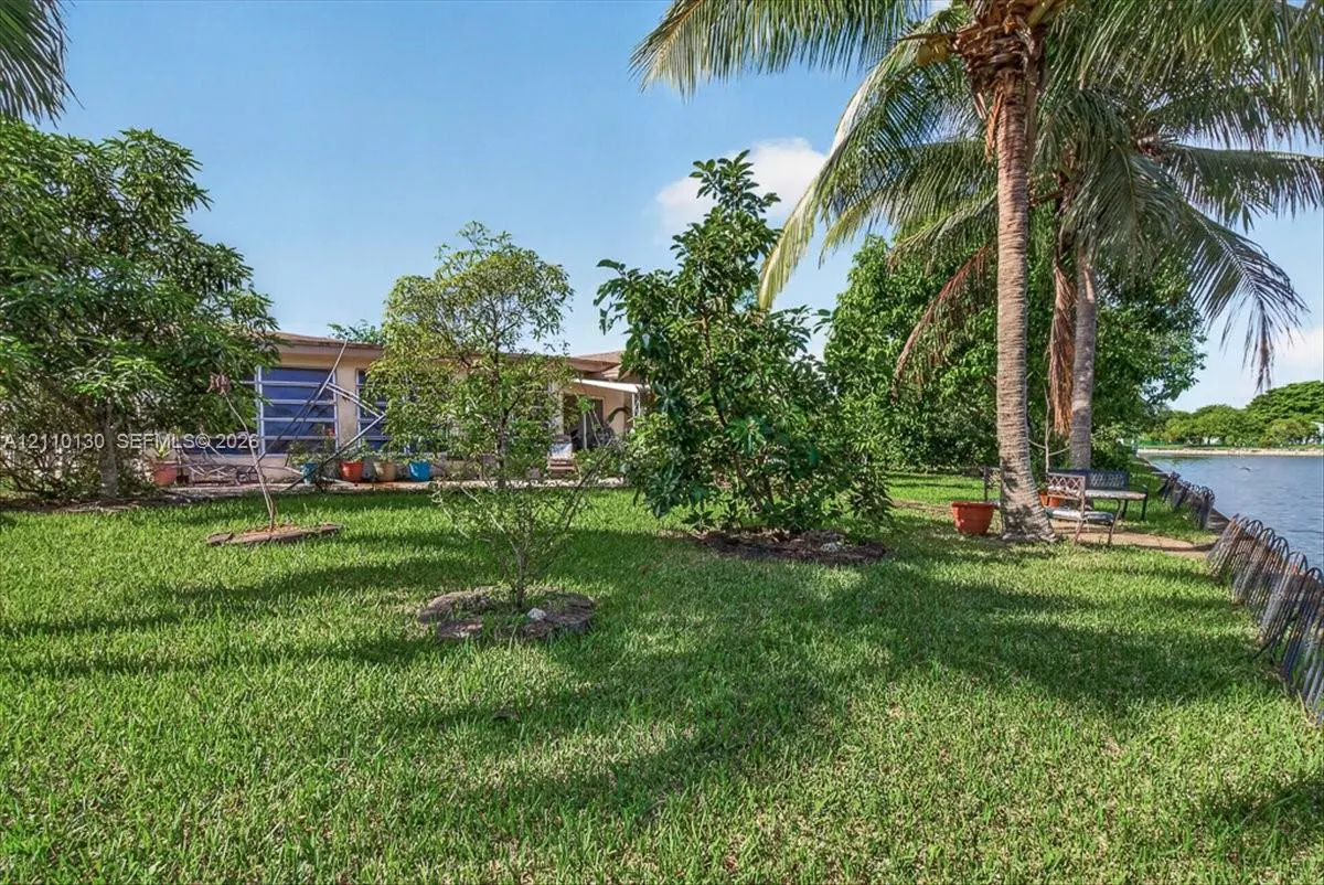 9417 NW 70th Place