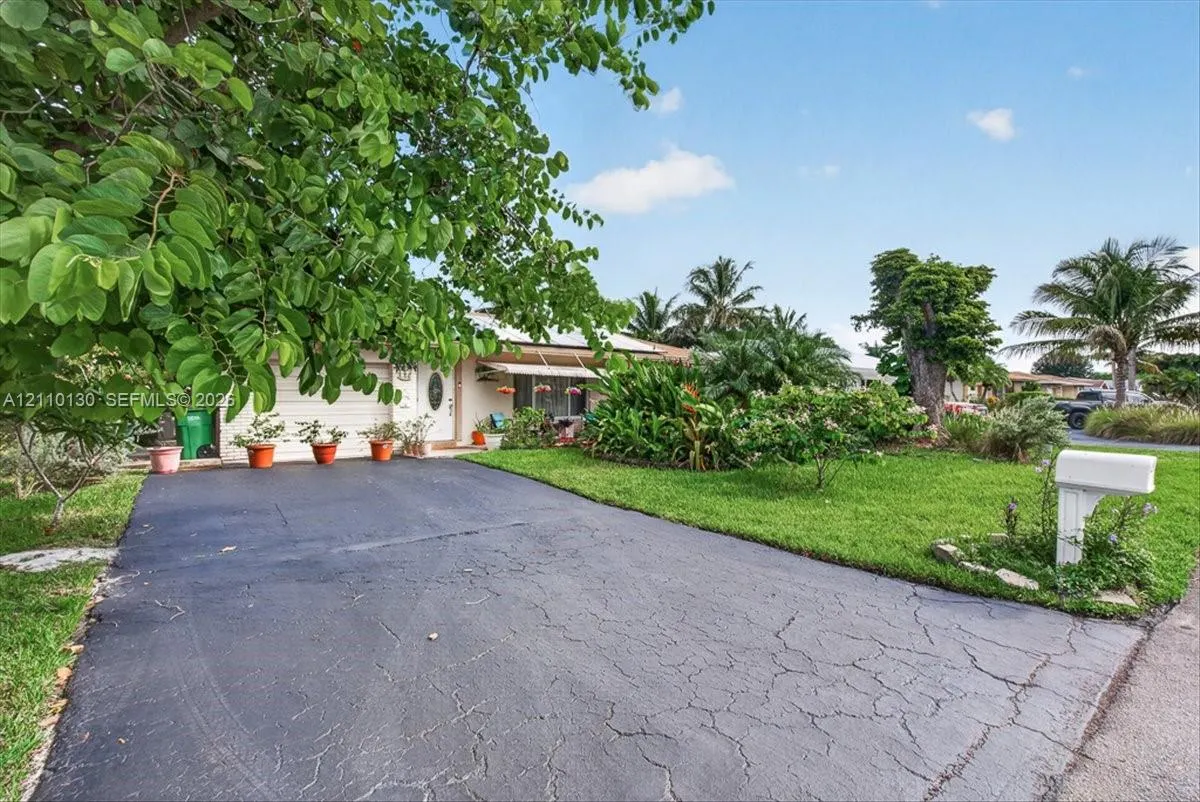 9417 NW 70th Place