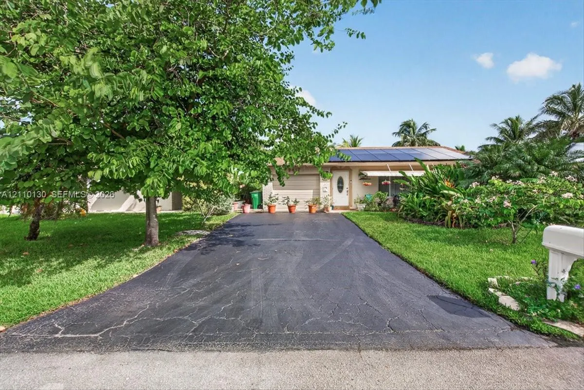9417 NW 70th Place