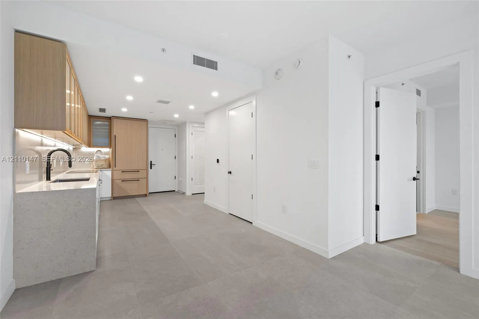2200 Brickell Avenue #206