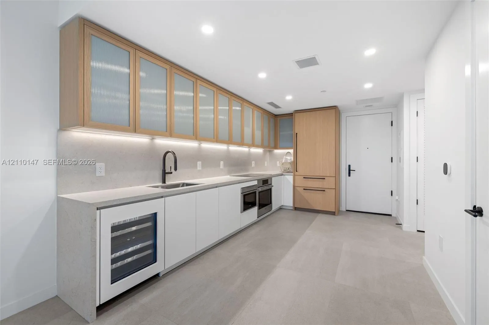 2200 Brickell Avenue #206