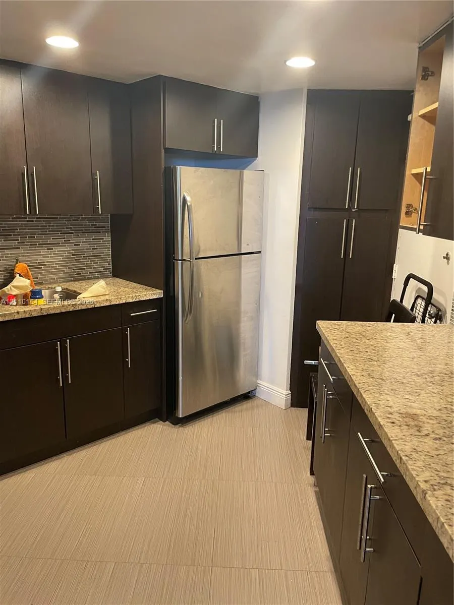 801 Brickell Bay Drive #667