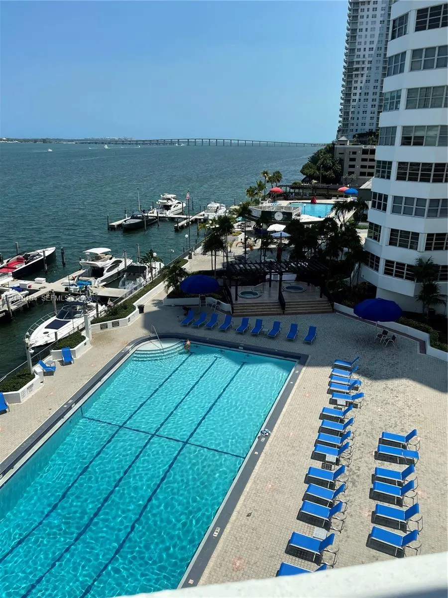 801 Brickell Bay Drive #667