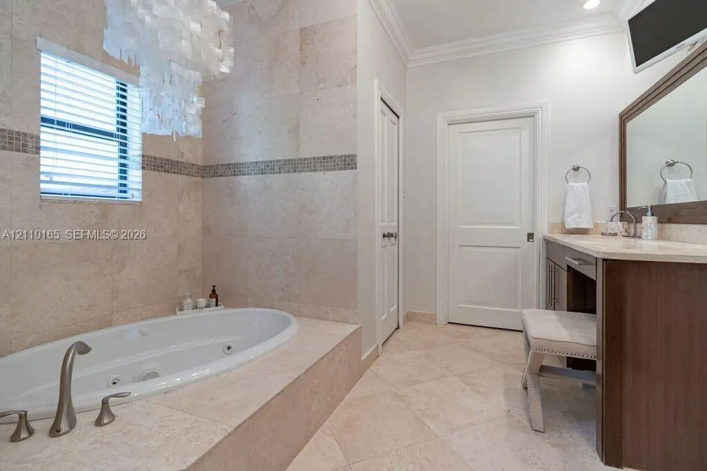 2624 Lincoln Avenue #2624
