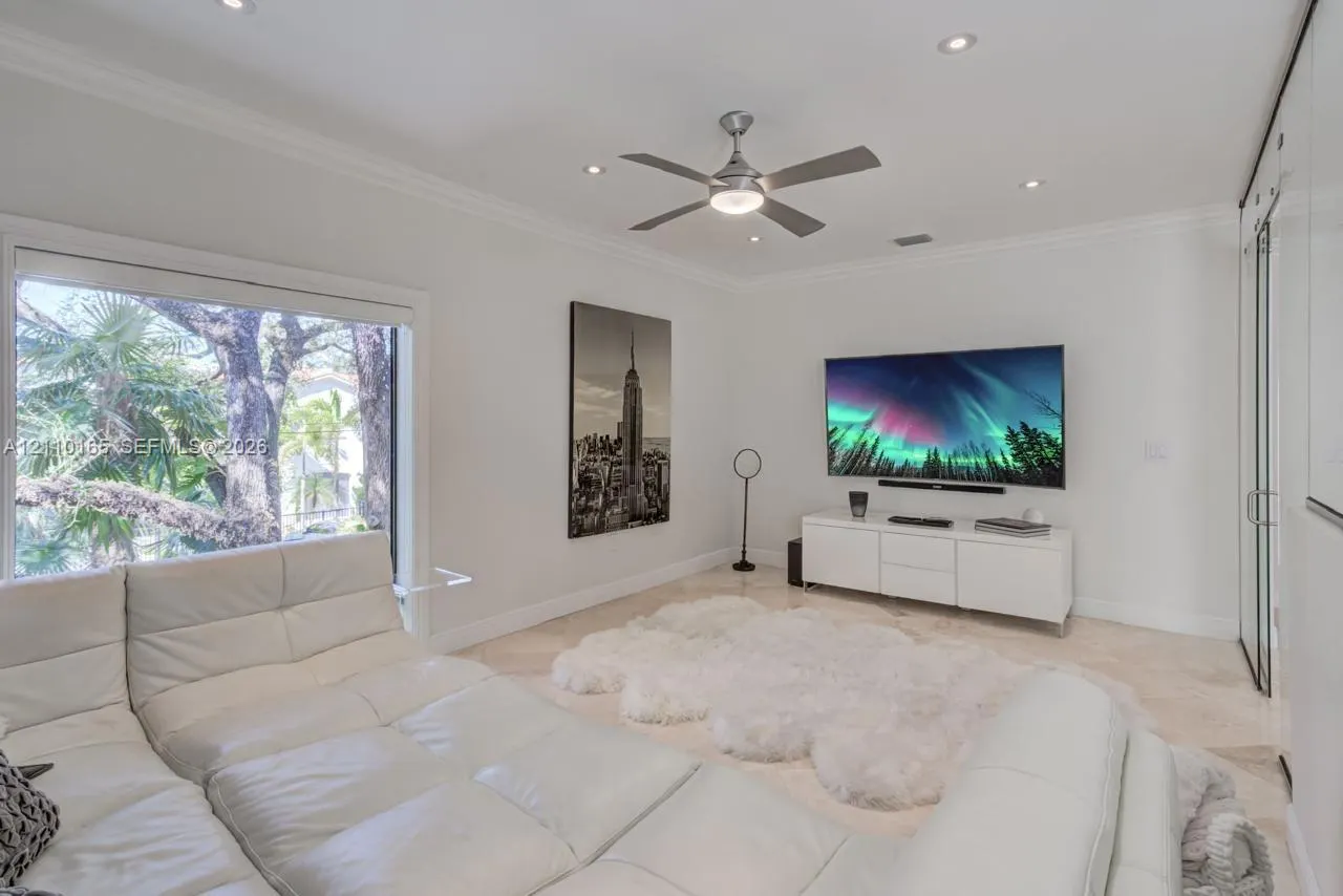 2624 Lincoln Avenue #2624