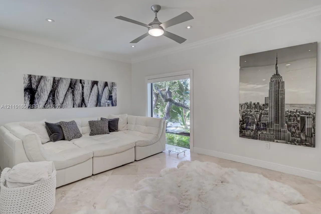 2624 Lincoln Avenue #2624