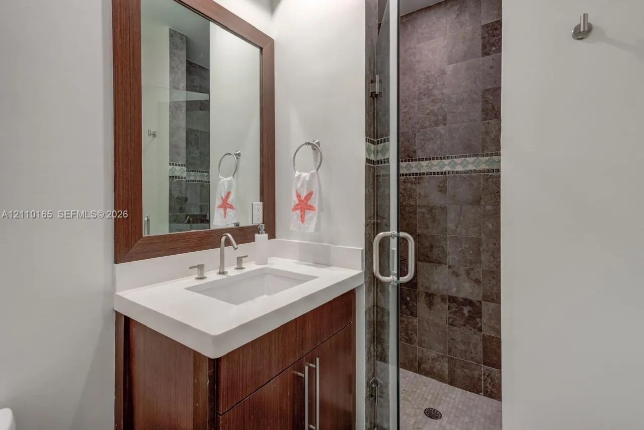 2624 Lincoln Avenue #2624