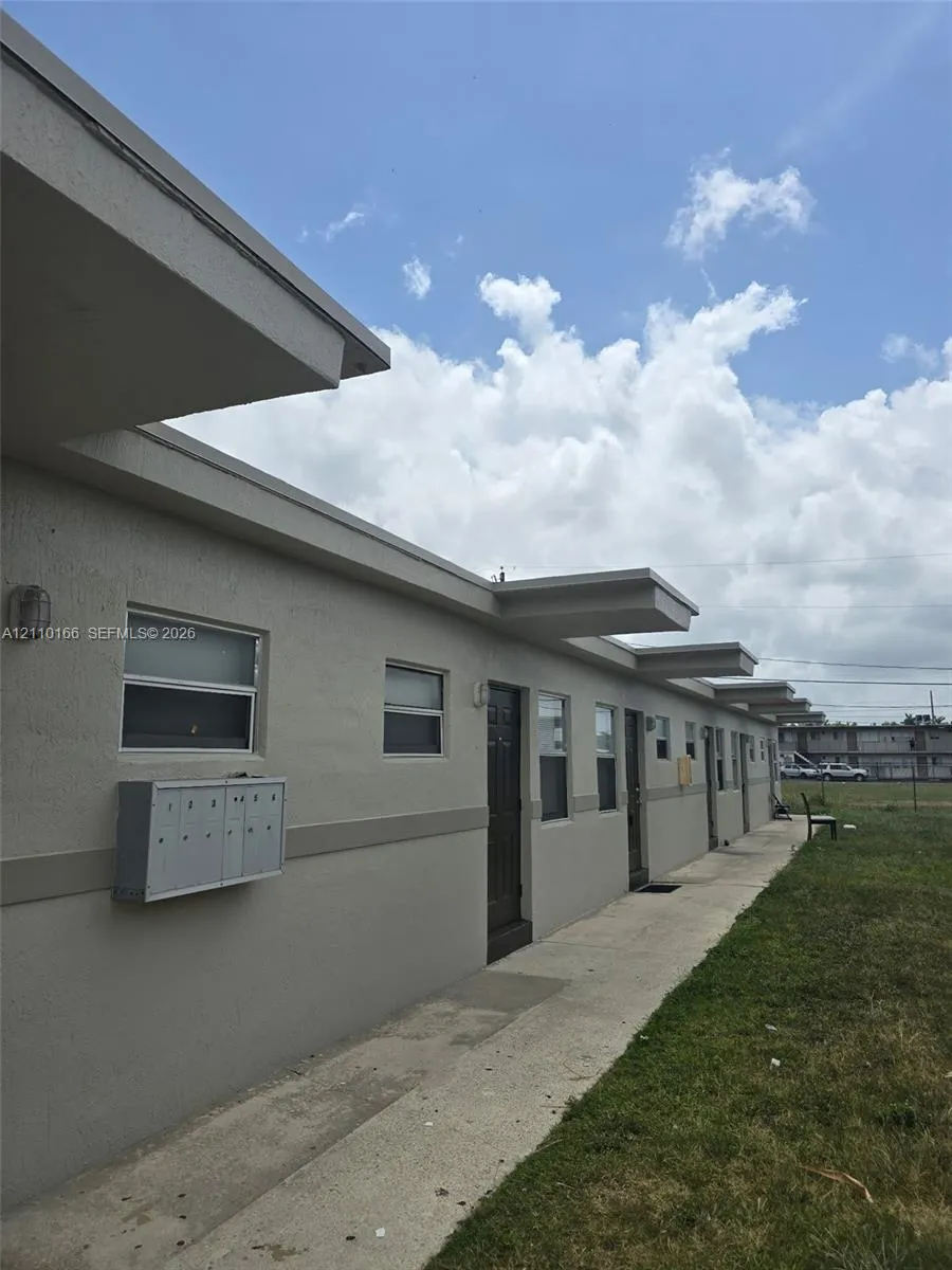 240 SW 11th Avenue #2