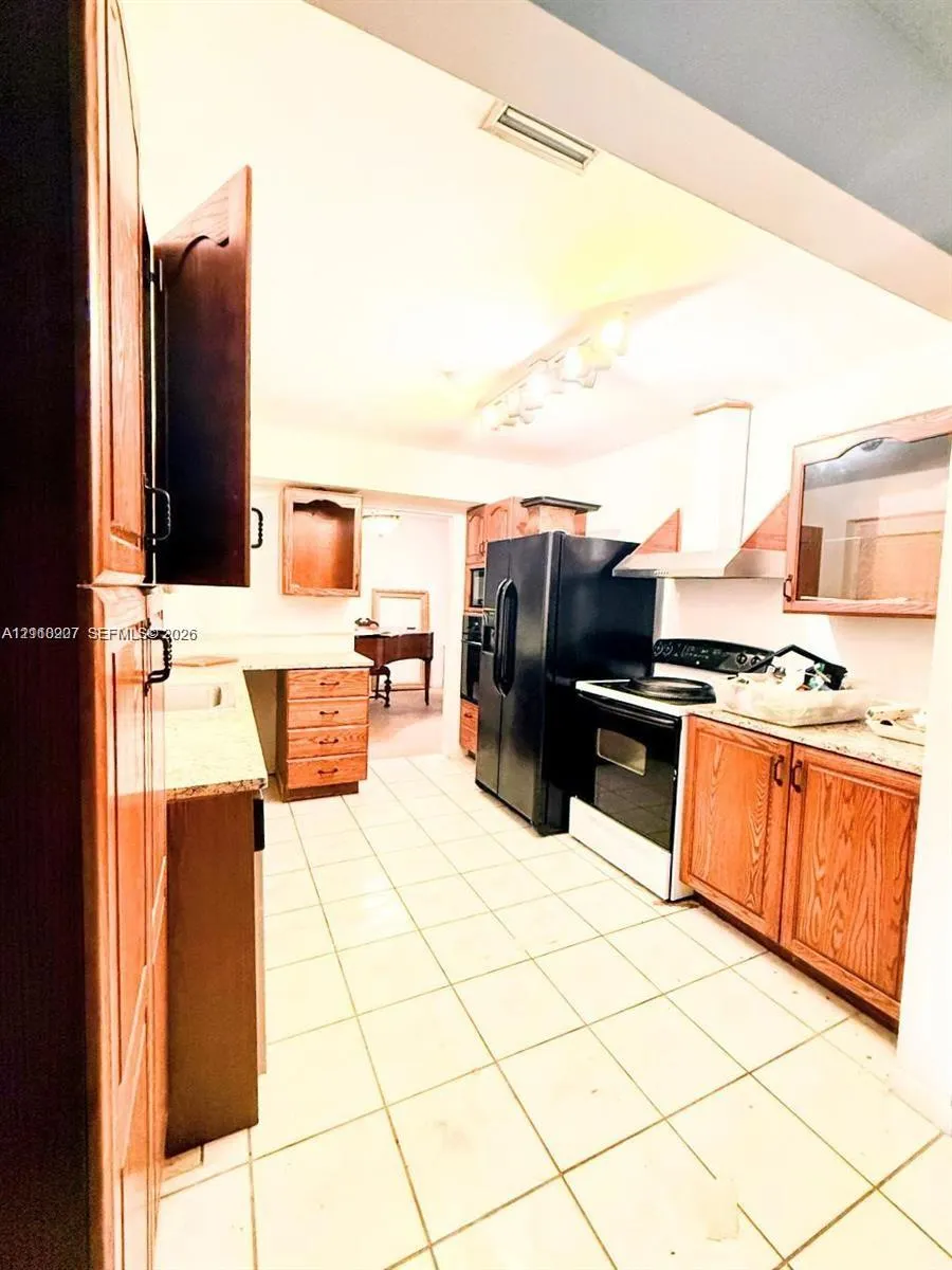766 NW 24th Avenue