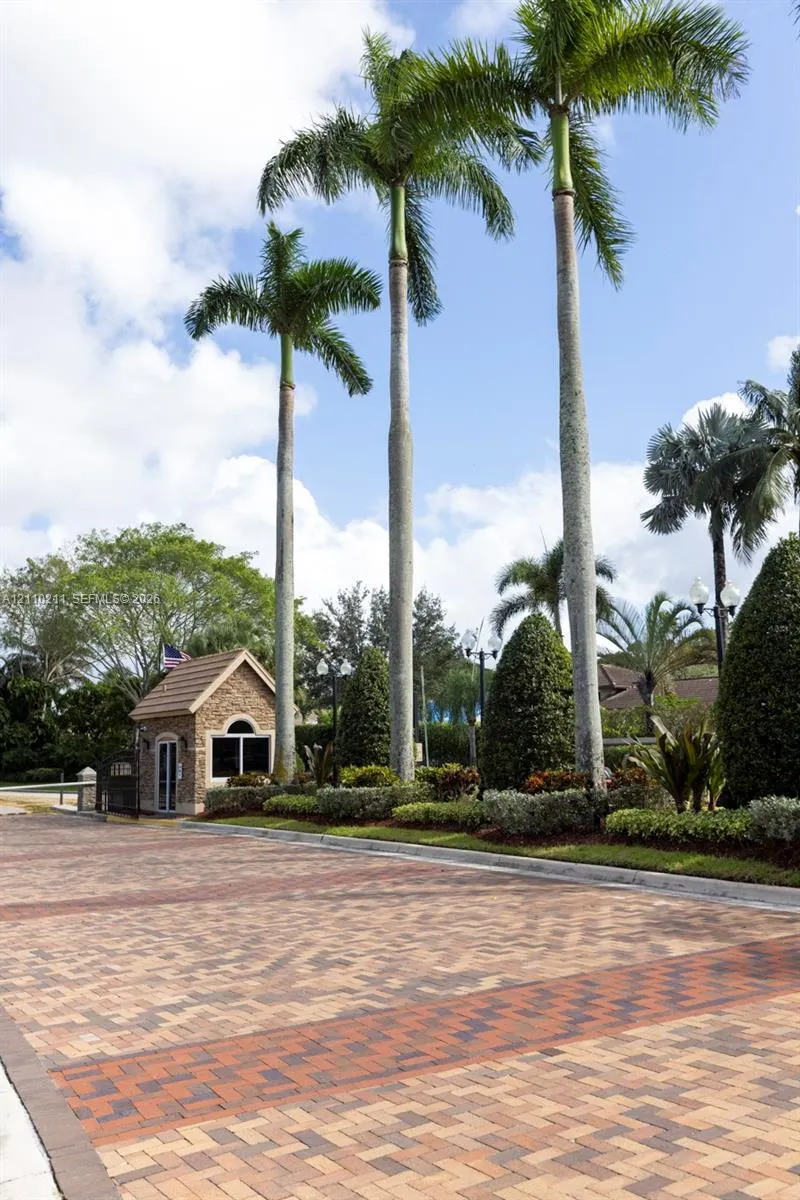 8348 NW 44th Street