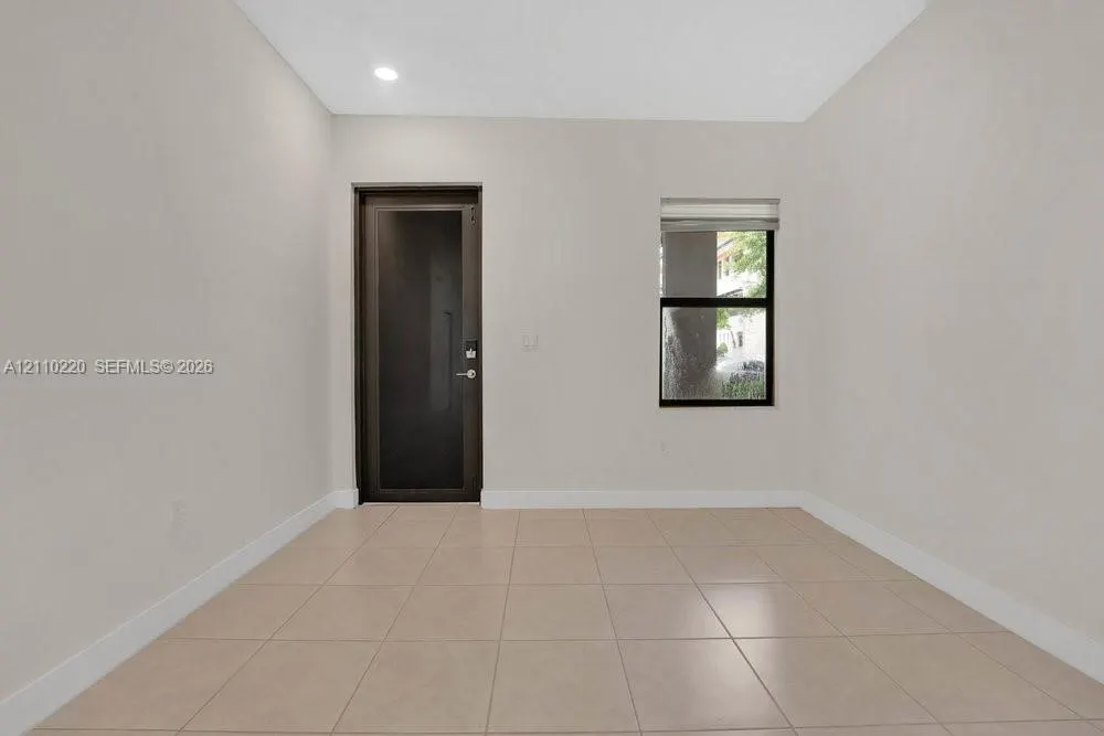 8175 NW 104th Avenue #4