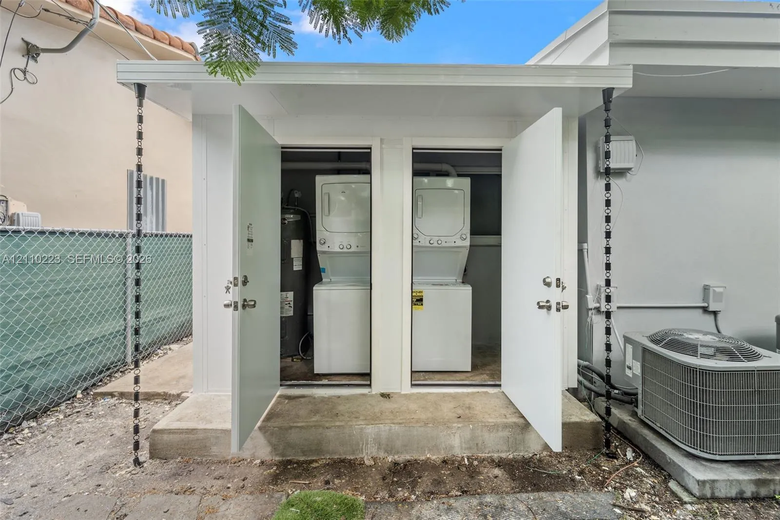 3502 SW 25th Street #Front