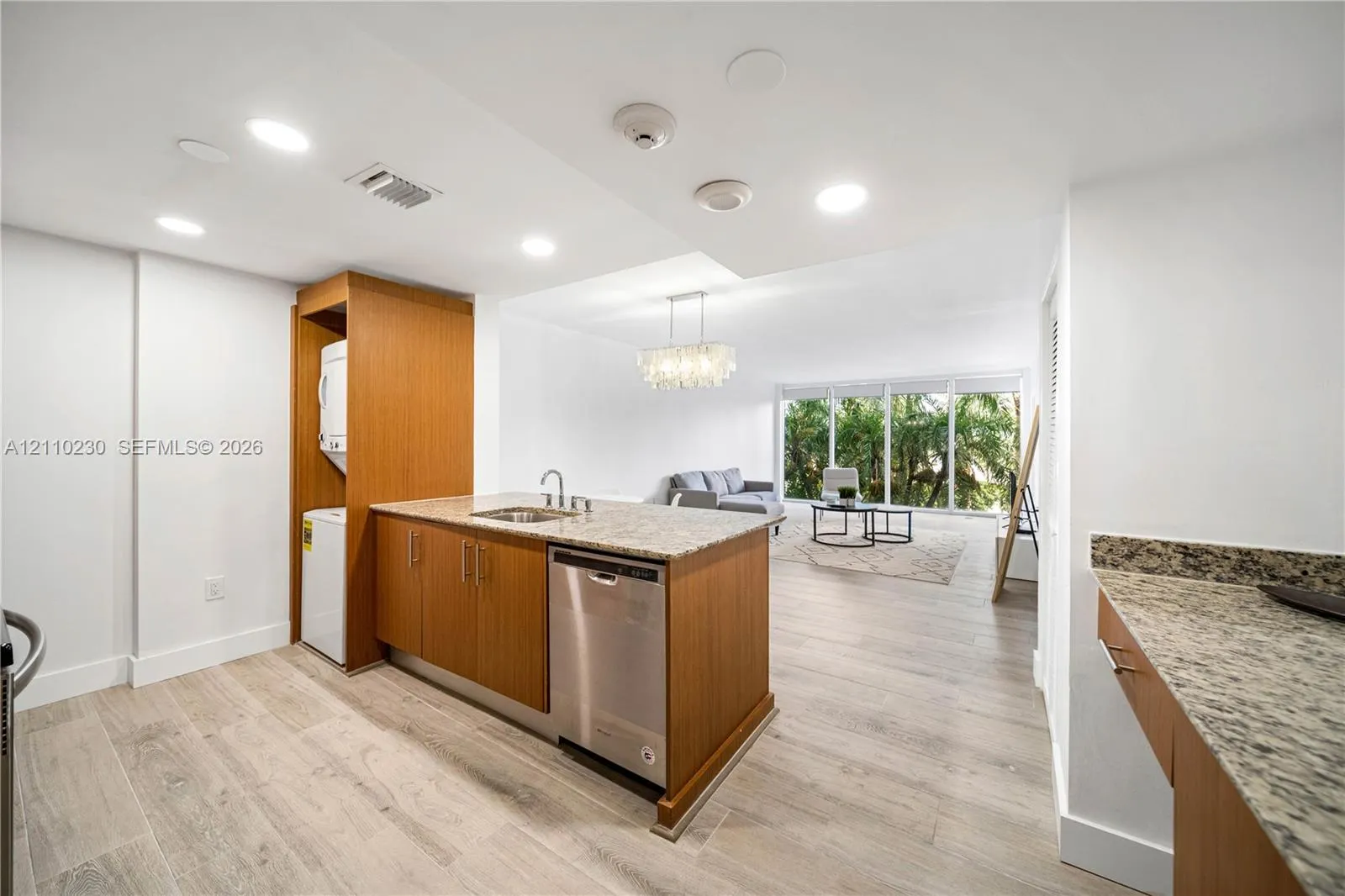 10275 Collins Avenue #224