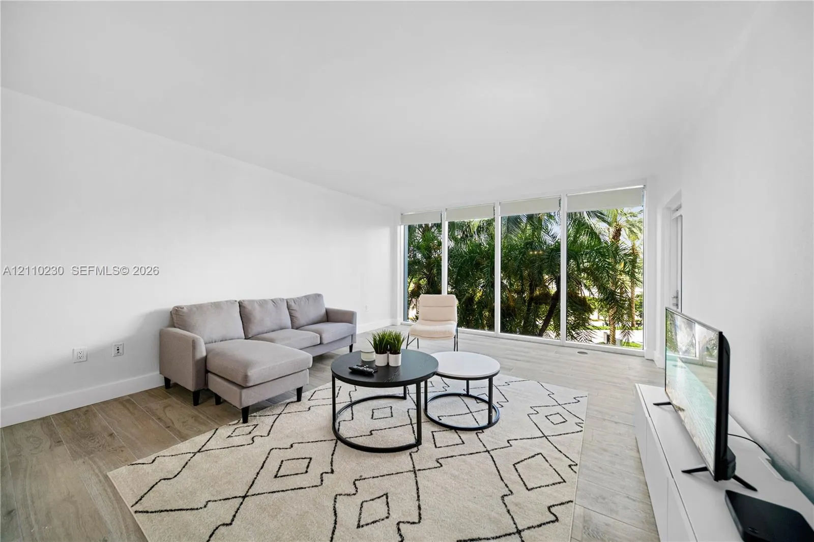 10275 Collins Avenue #224