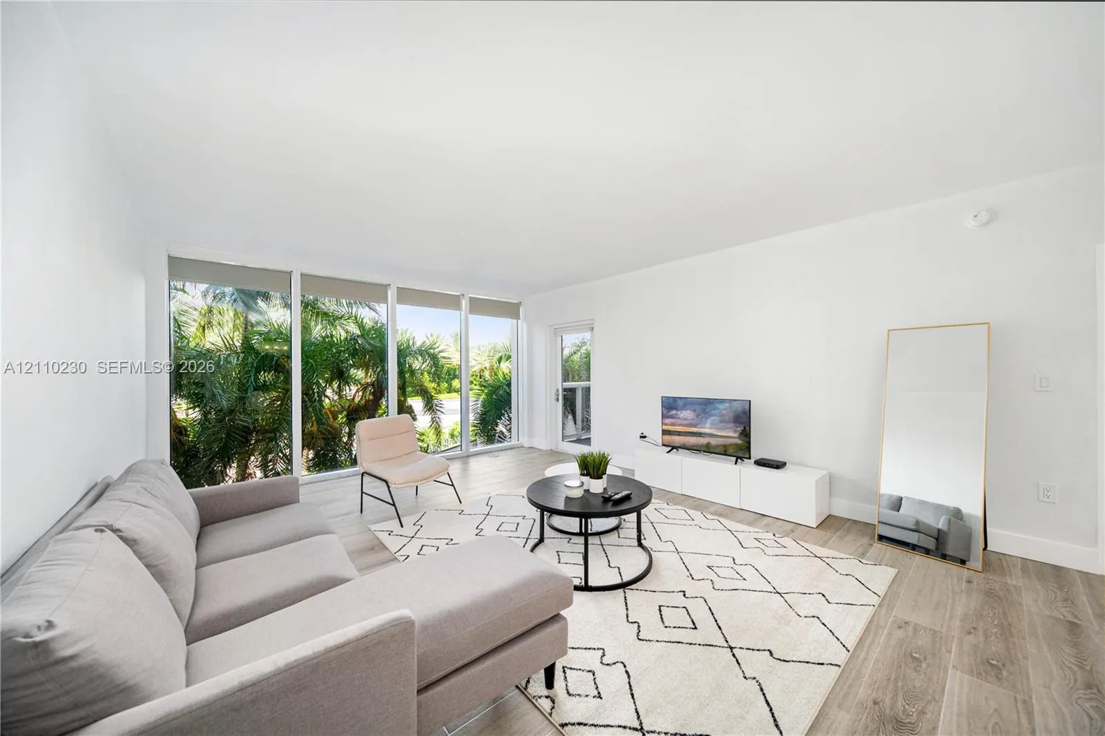 10275 Collins Avenue #224