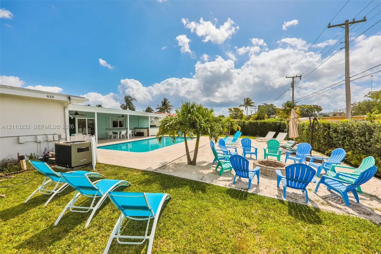 614 S Crescent Drive