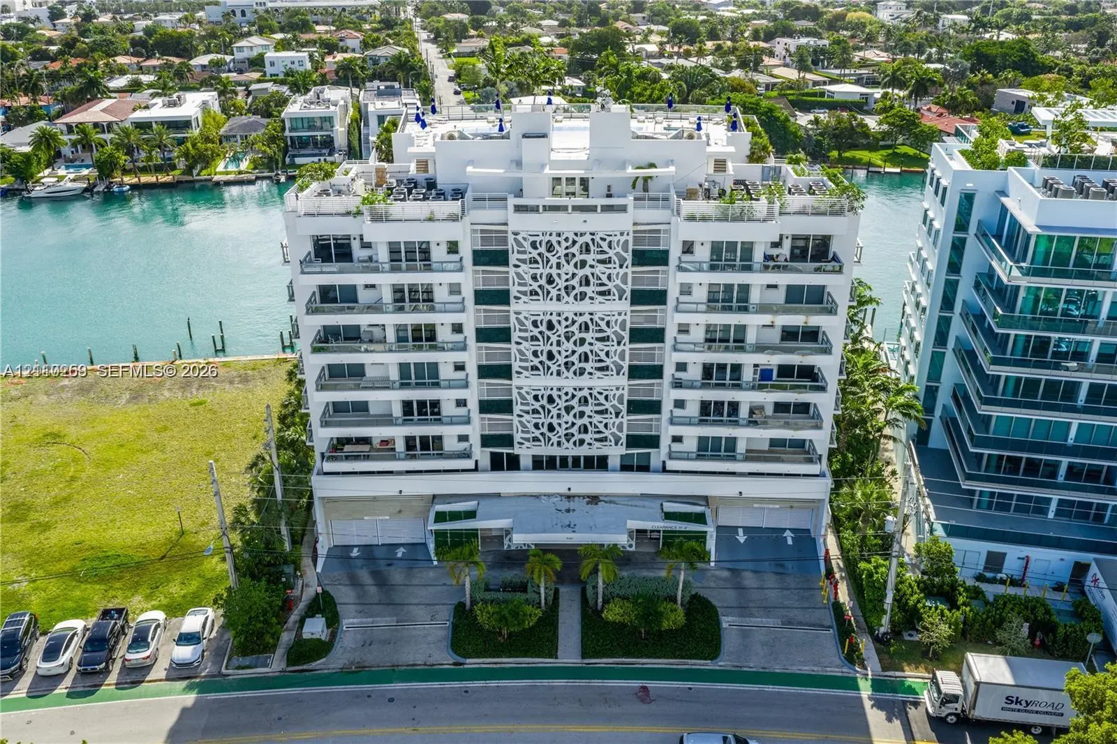 9261 E Bay Harbor Drive #607