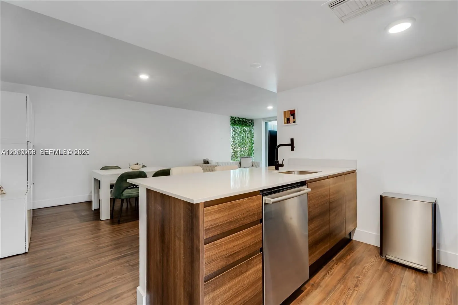 9261 E Bay Harbor Drive #607