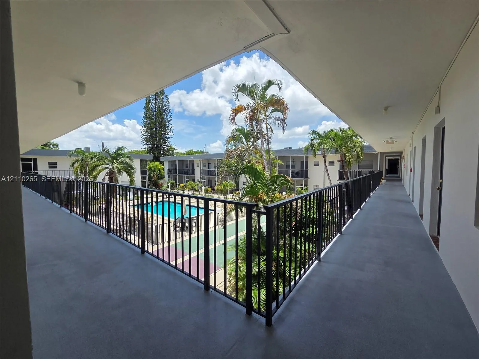415 NE 2nd Street #106