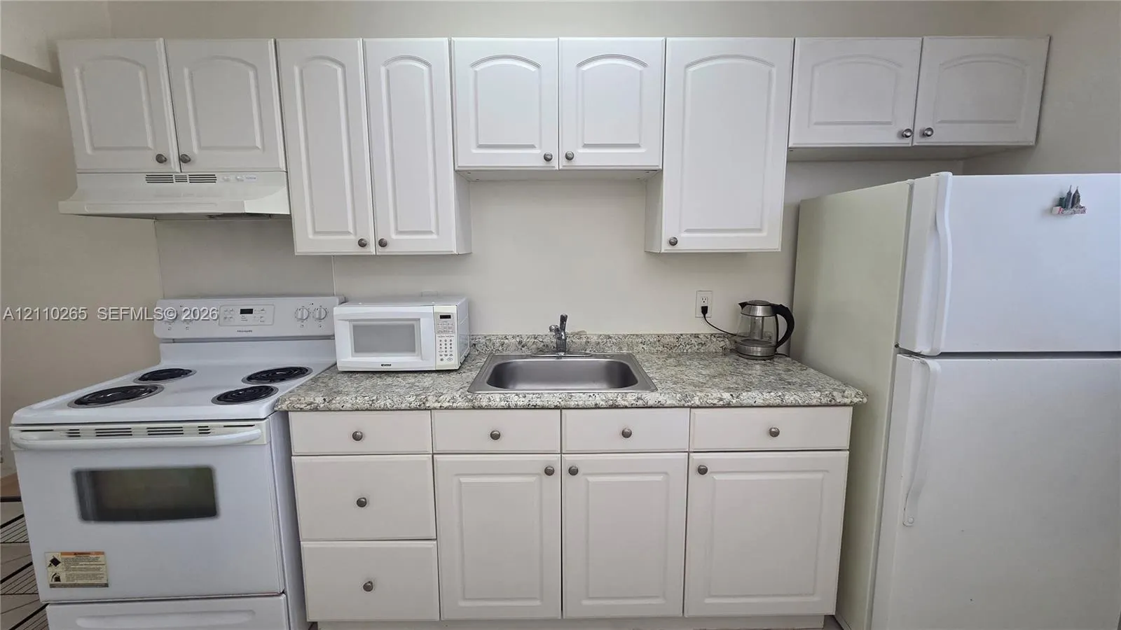 415 NE 2nd Street #106