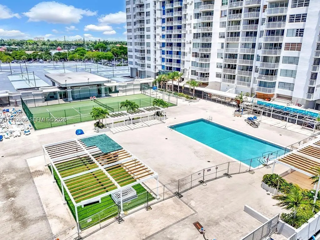 18041 Biscayne Boulevard #1201