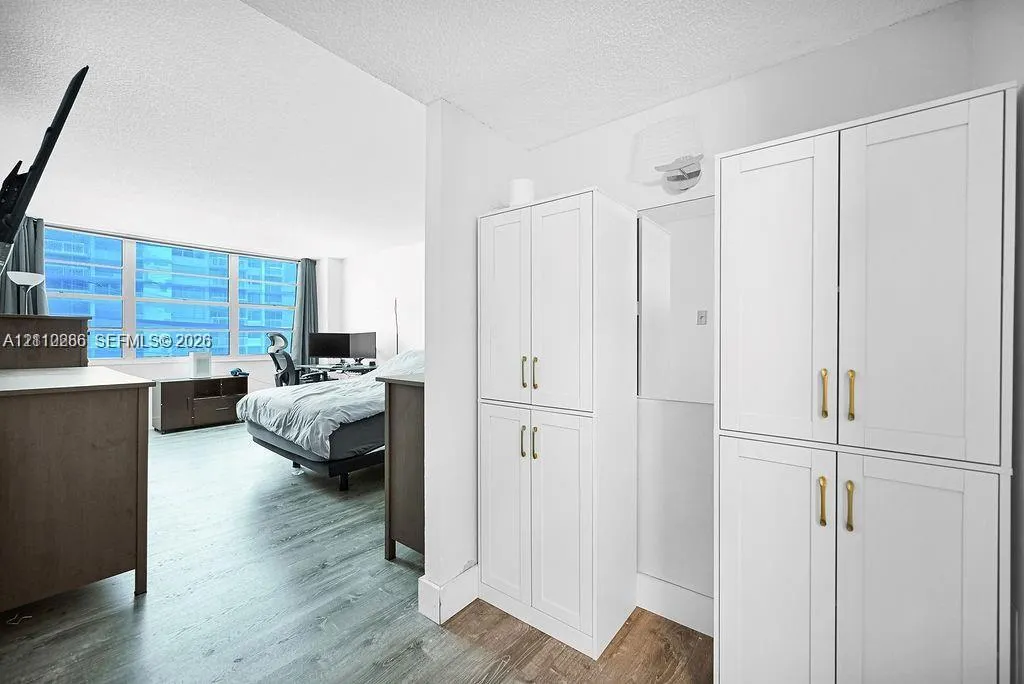 18041 Biscayne Boulevard #1201