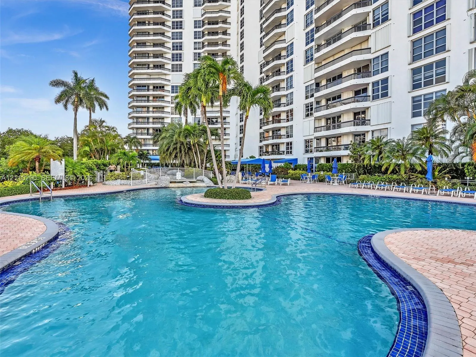 3530 Mystic Pointe Drive #303
