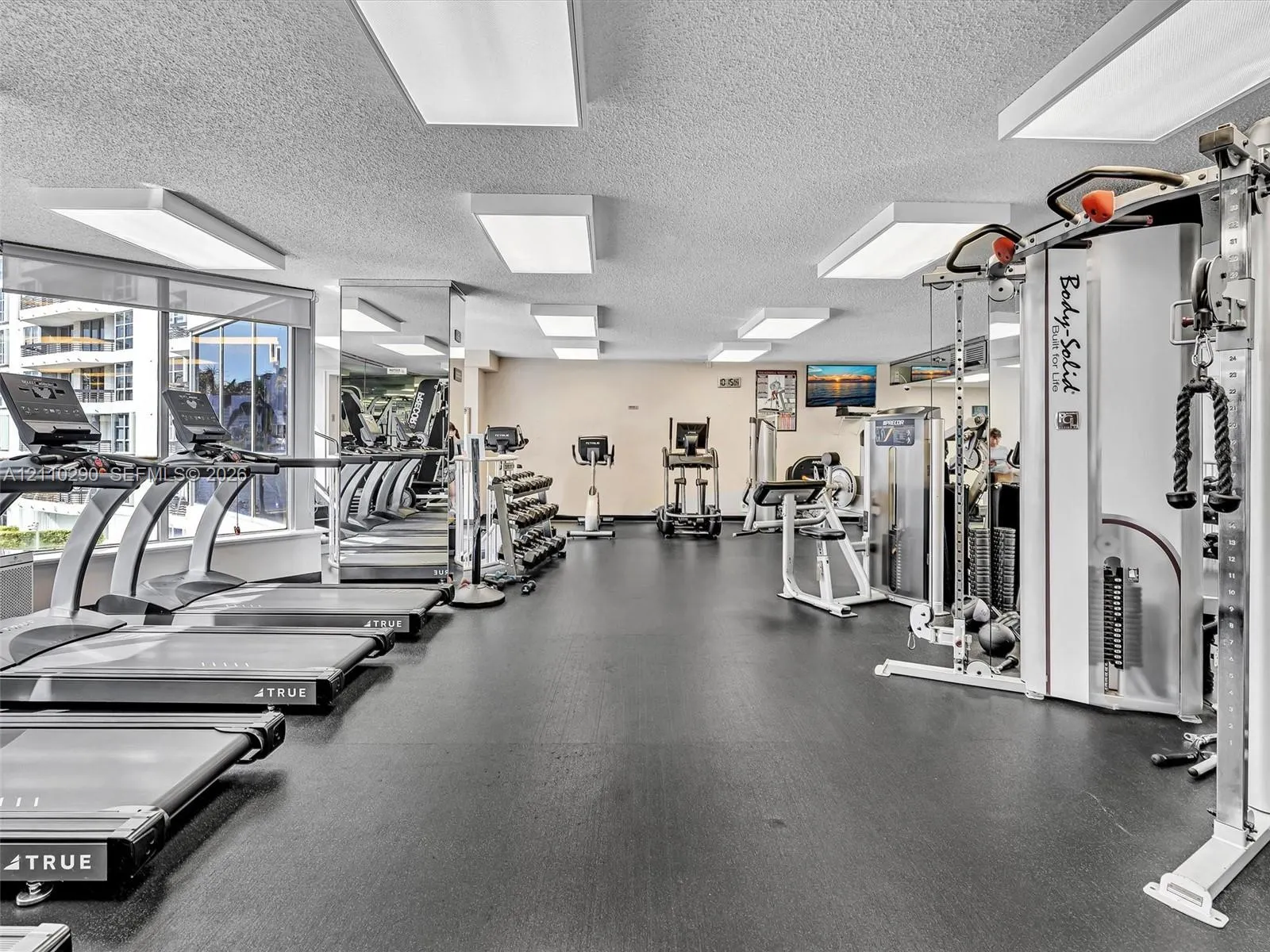 3530 Mystic Pointe Drive #303