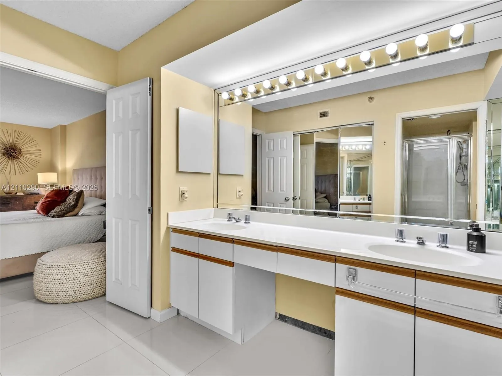 3530 Mystic Pointe Drive #303