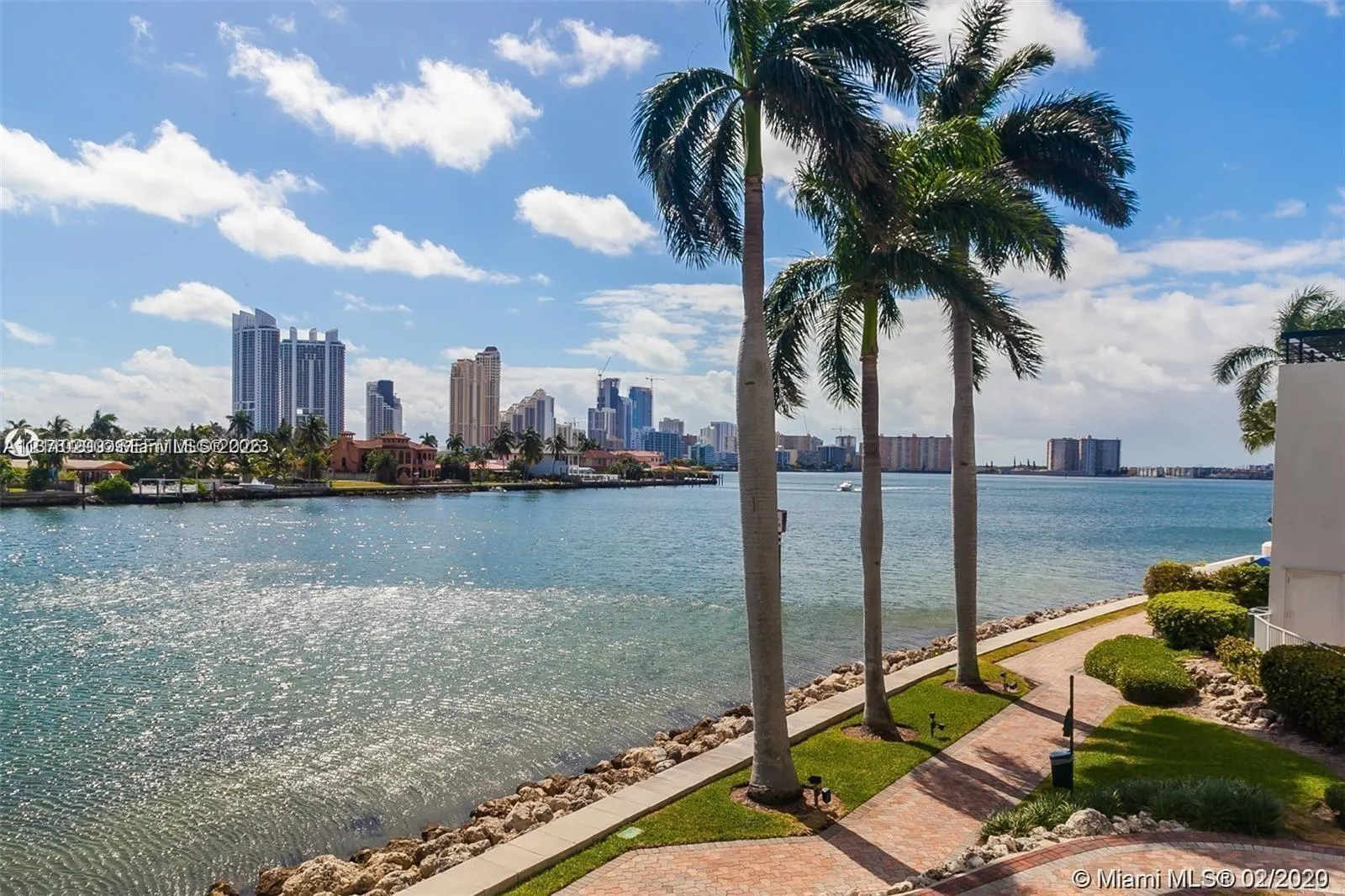 3530 Mystic Pointe Drive #303