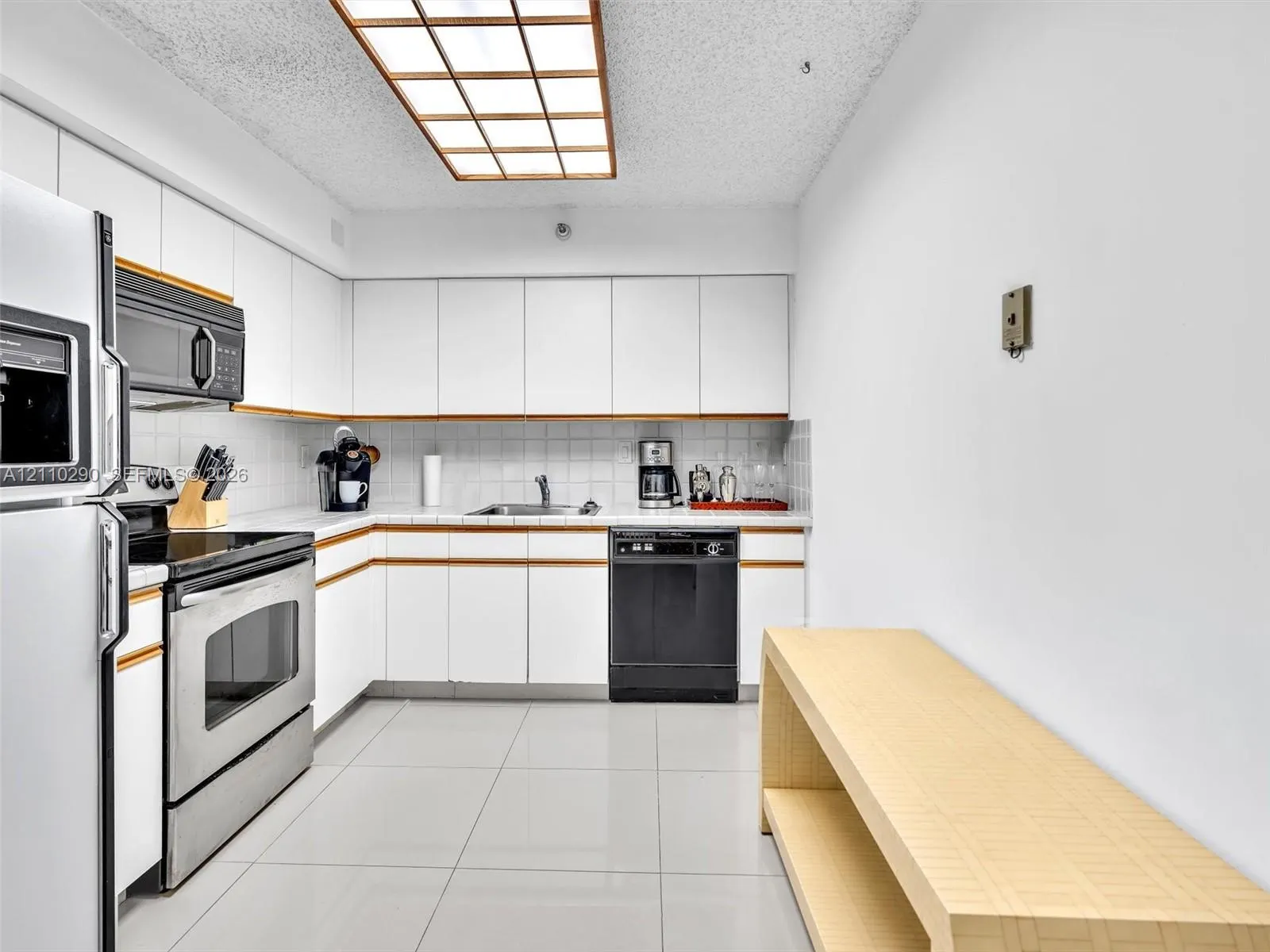 3530 Mystic Pointe Drive #303