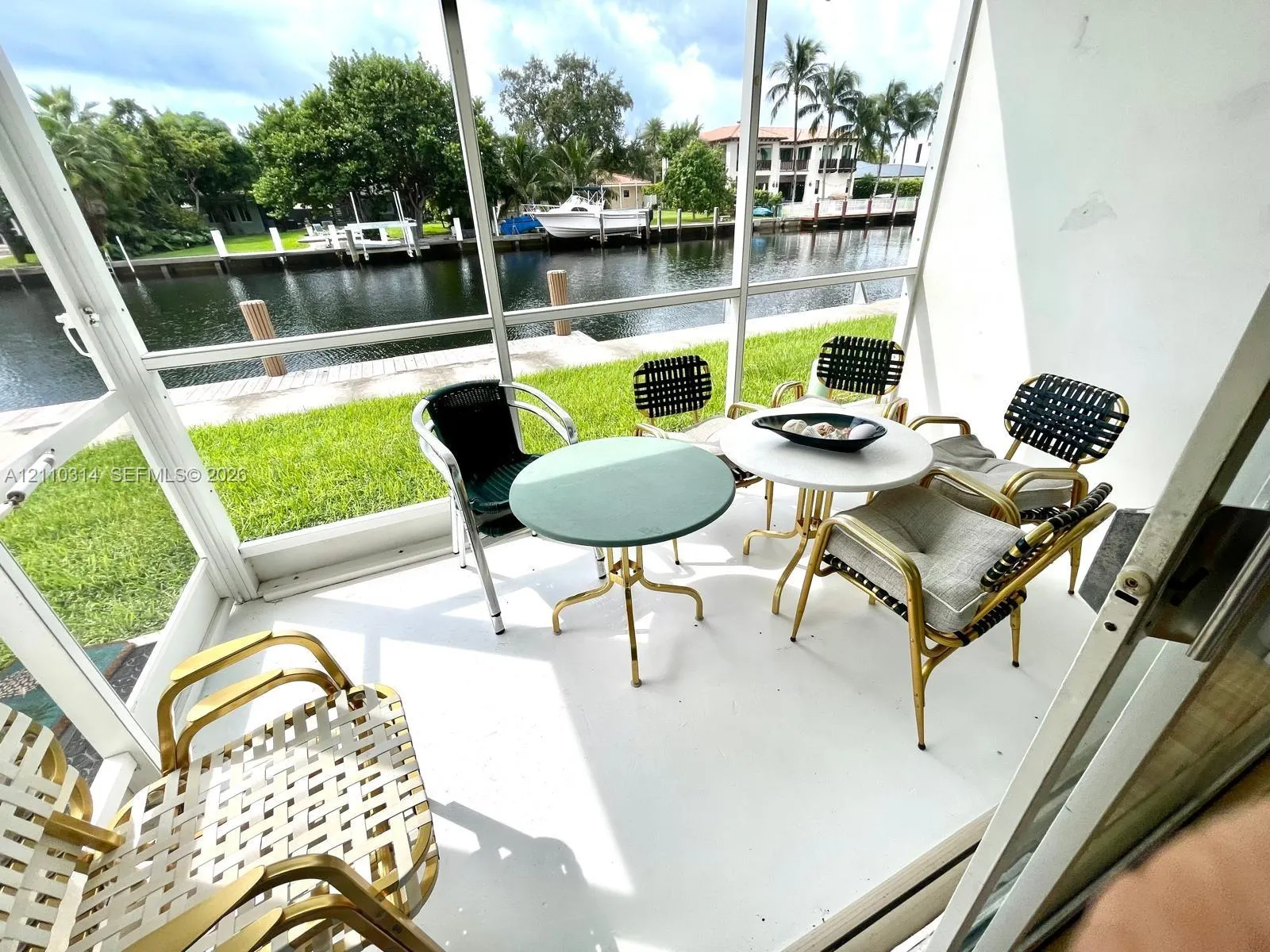 465 Paradise Isle Boulevard #101