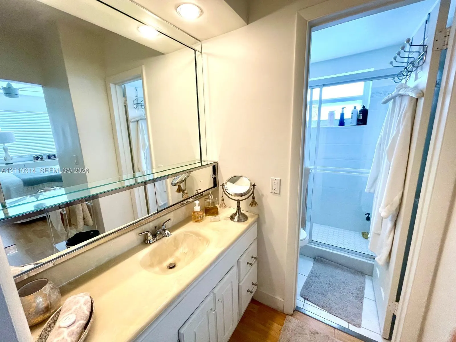 465 Paradise Isle Boulevard #101