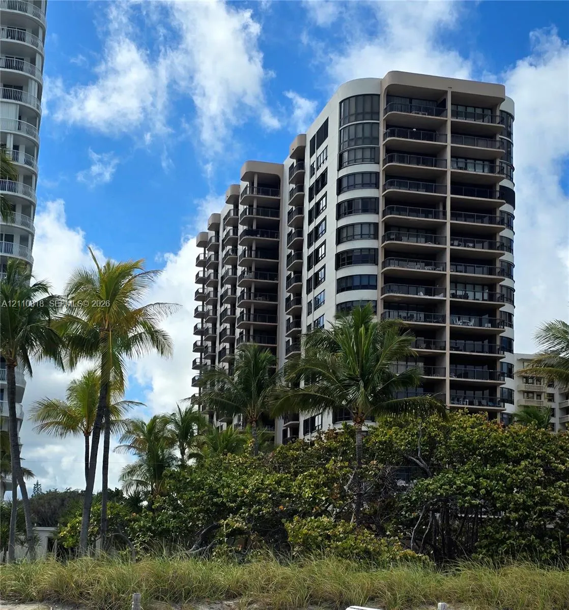 10175 Collins Avenue #208