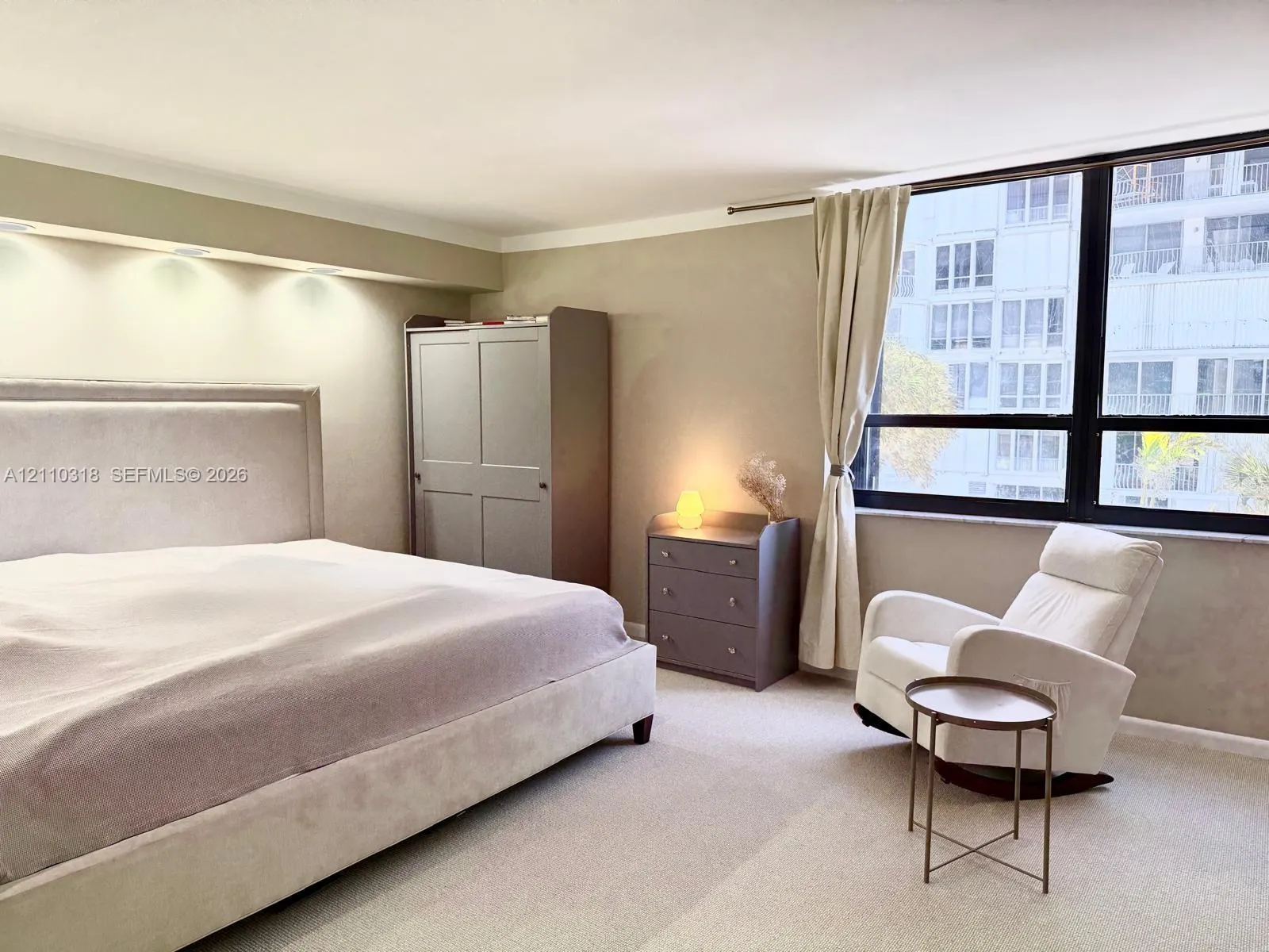 10175 Collins Avenue #208