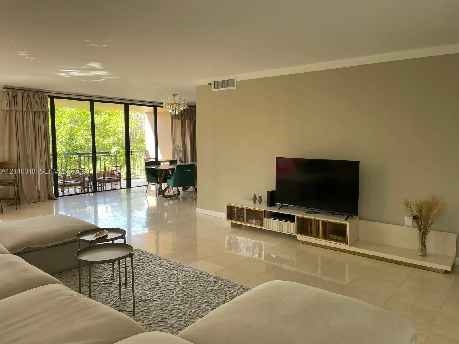 10175 Collins Avenue #208
