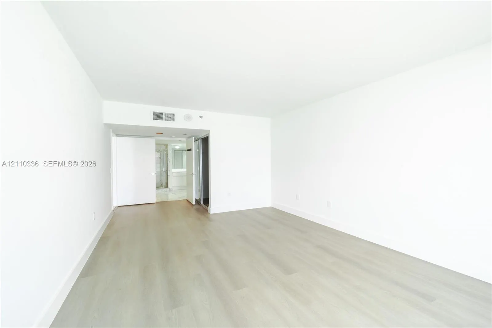 16445 Collins Avenue #WS-7B