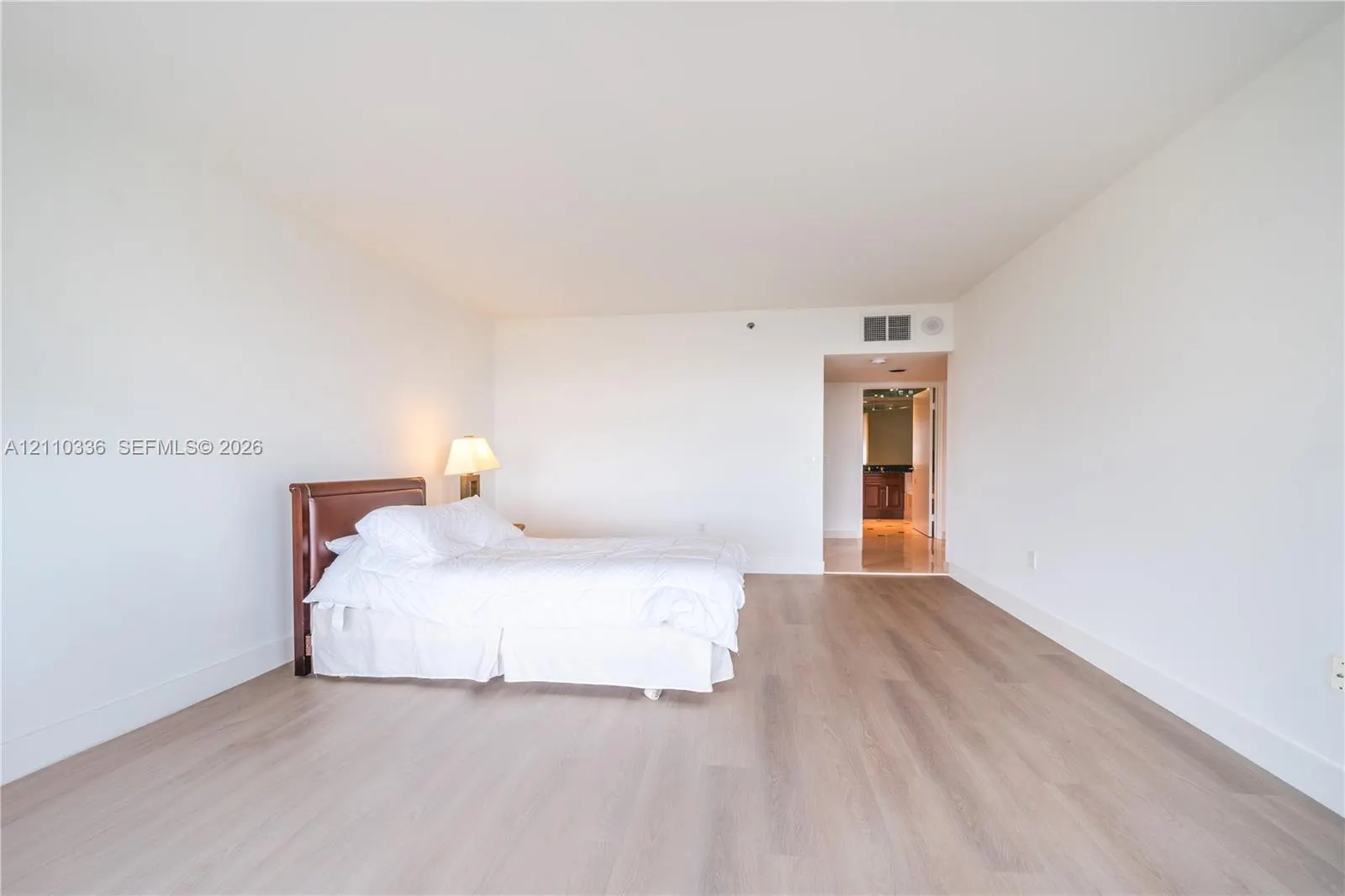 16445 Collins Avenue #WS-7B
