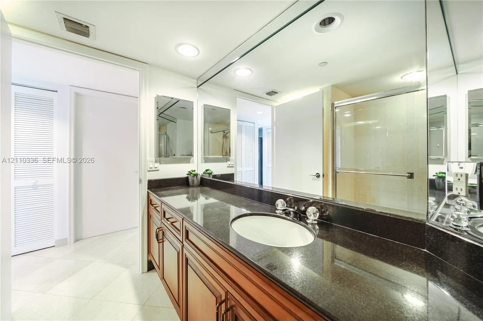 16445 Collins Avenue #WS-7B