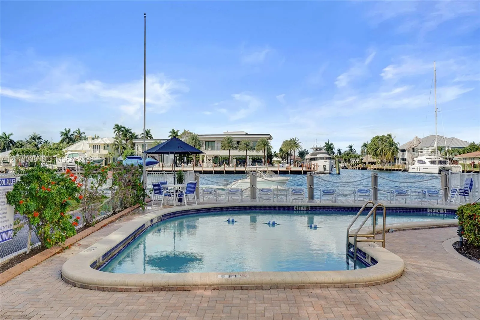 401 N Riverside Drive #105
