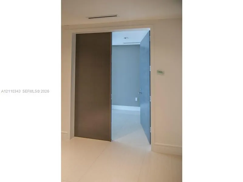 3250 NE 188 Street #905