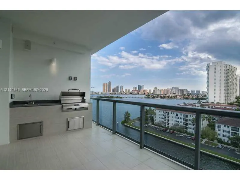 3250 NE 188 Street #905