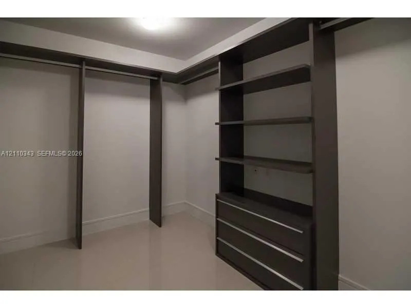 3250 NE 188 Street #905