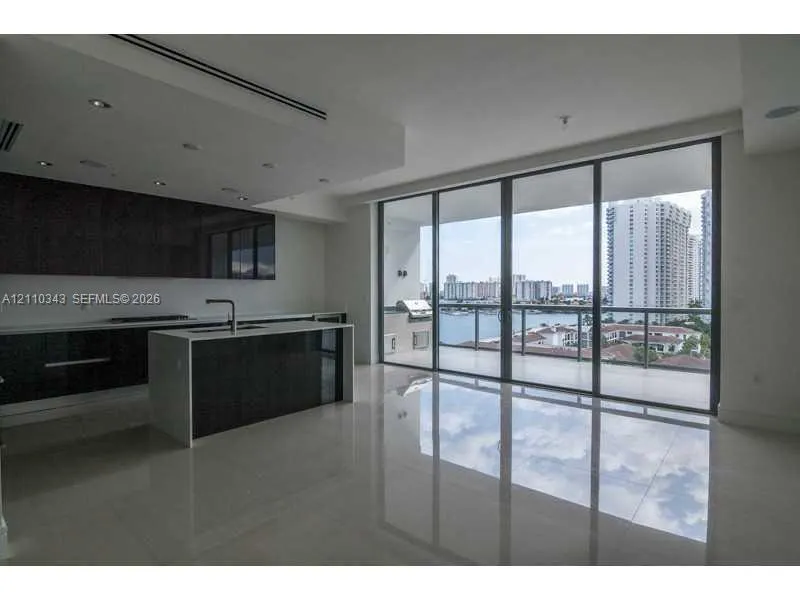 3250 NE 188 Street #905