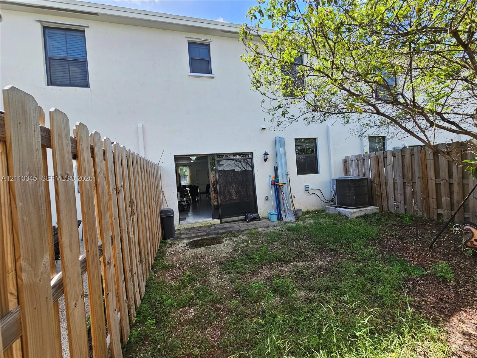 465 NE 12th Street